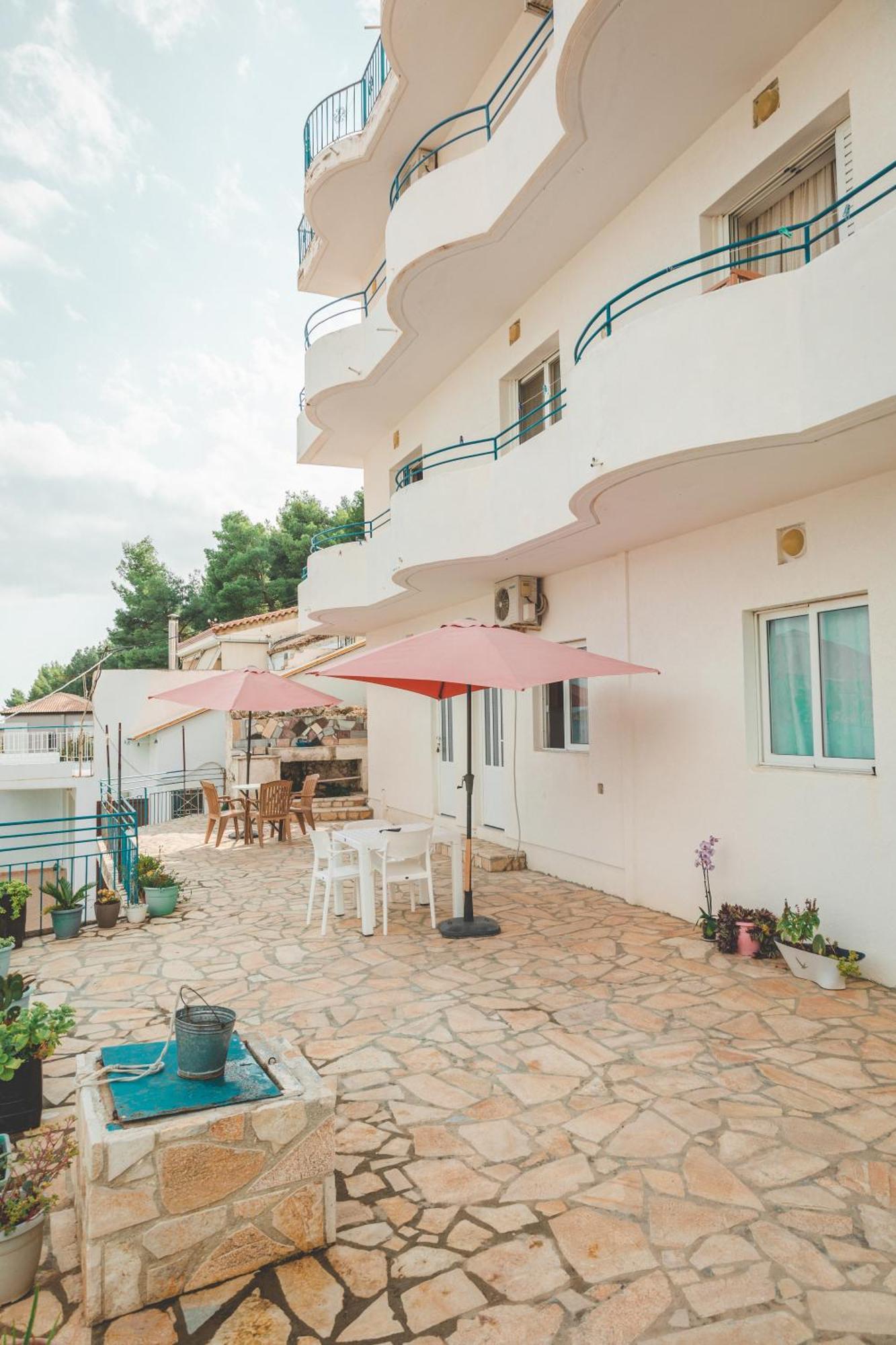 Rooms By The Sea Himarë Exteriér fotografie
