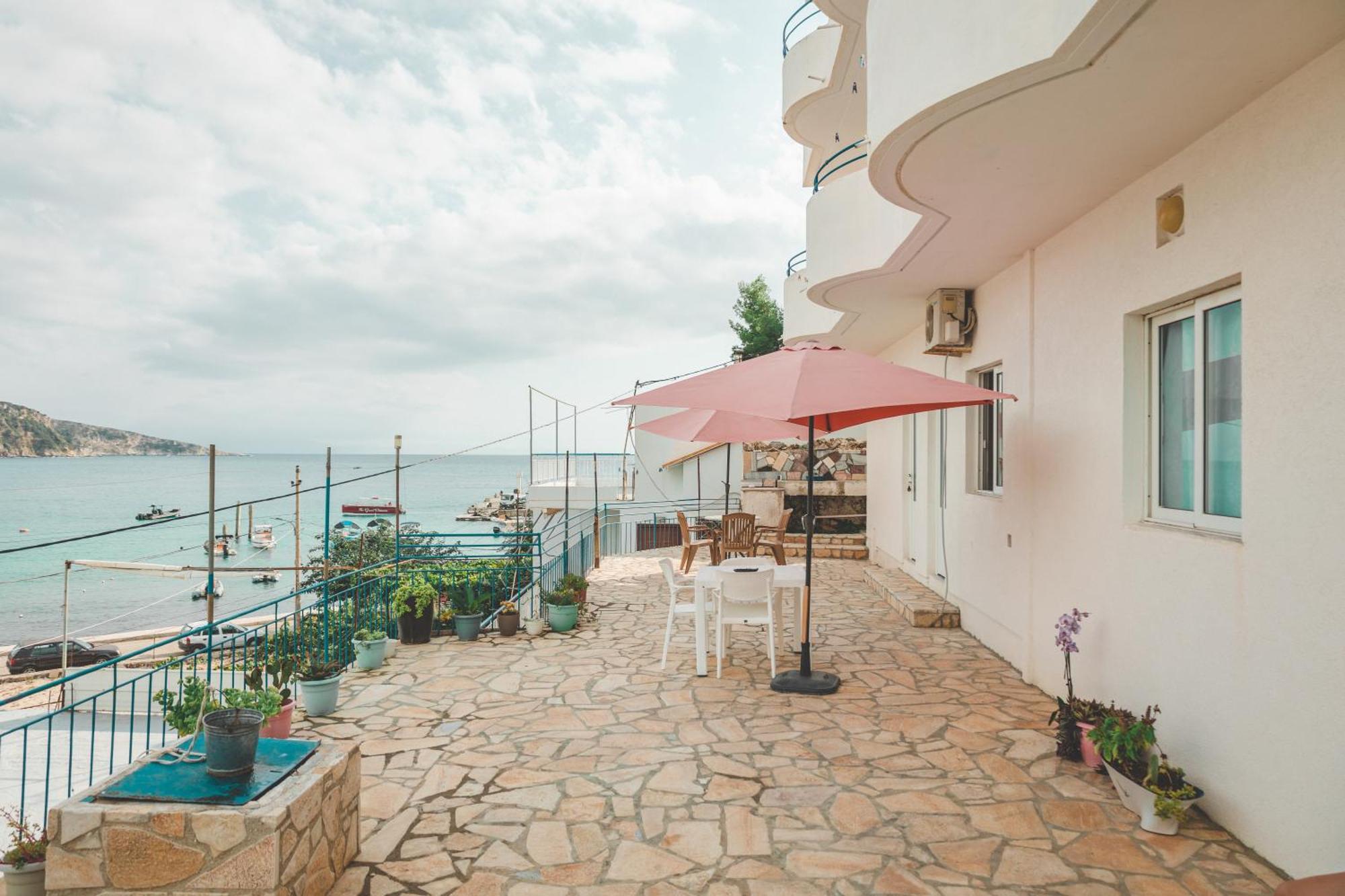 Rooms By The Sea Himarë Exteriér fotografie