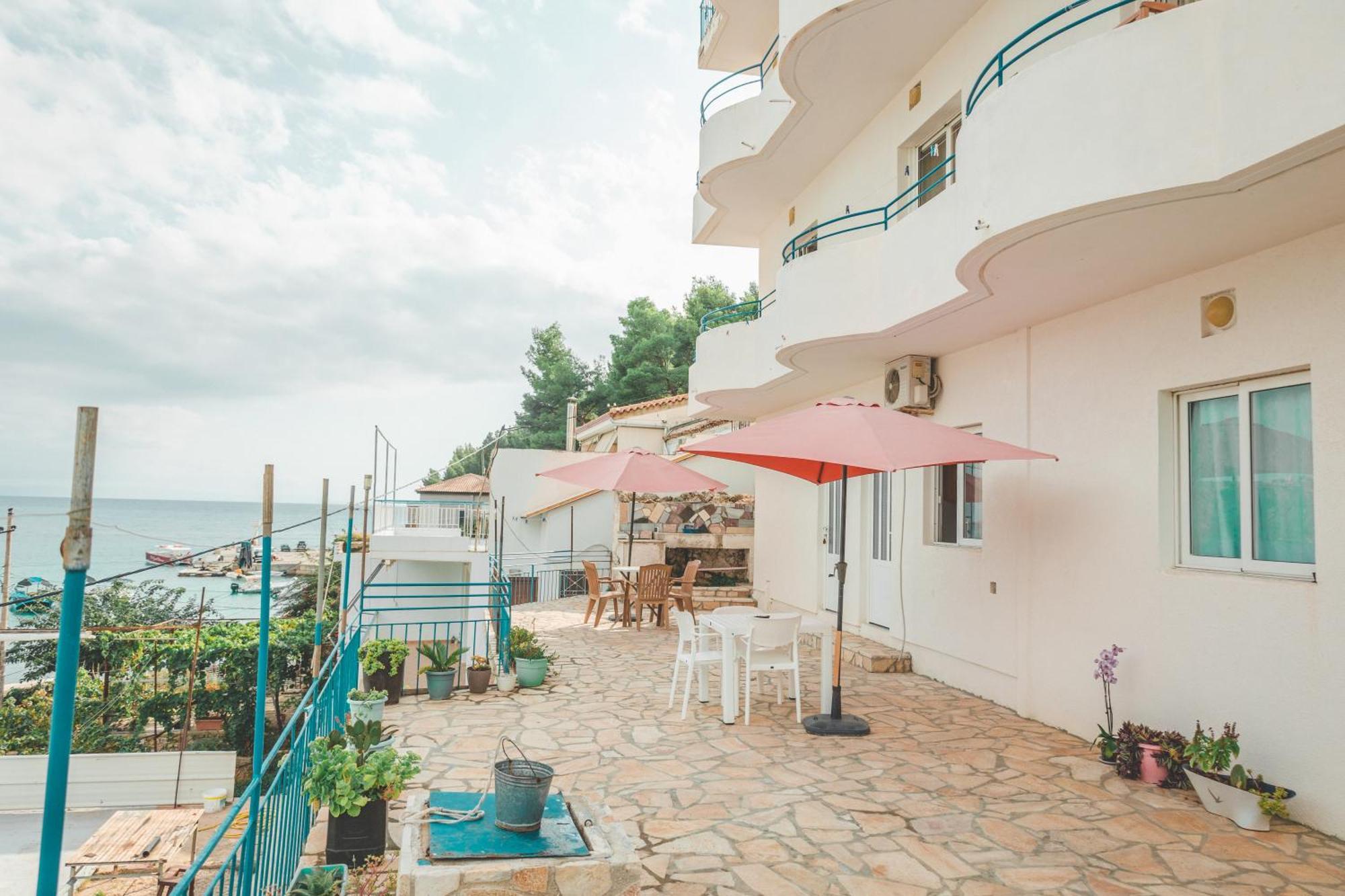 Rooms By The Sea Himarë Exteriér fotografie