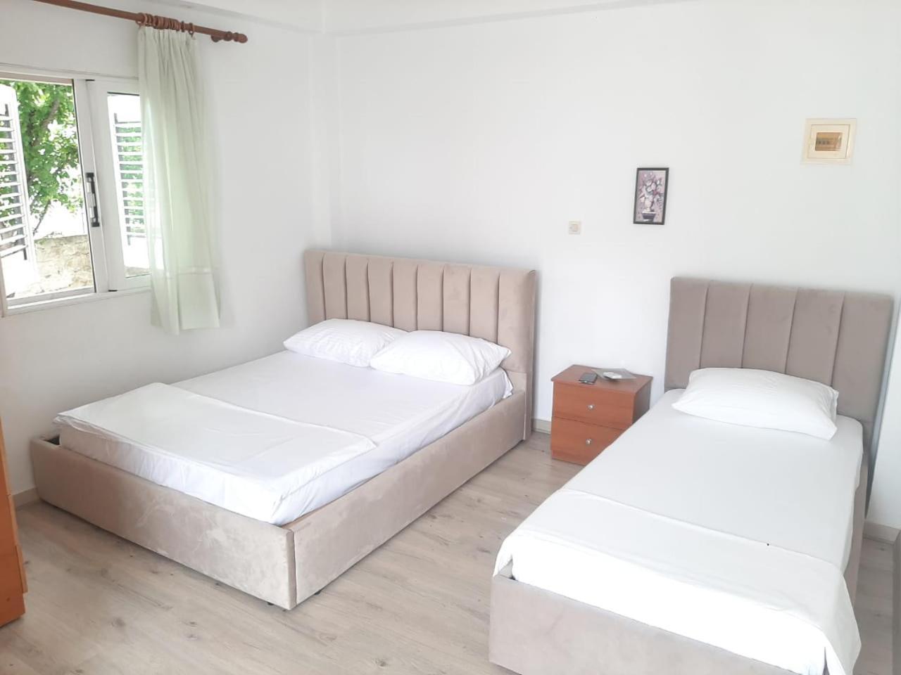 Rooms By The Sea Himarë Pokoj fotografie