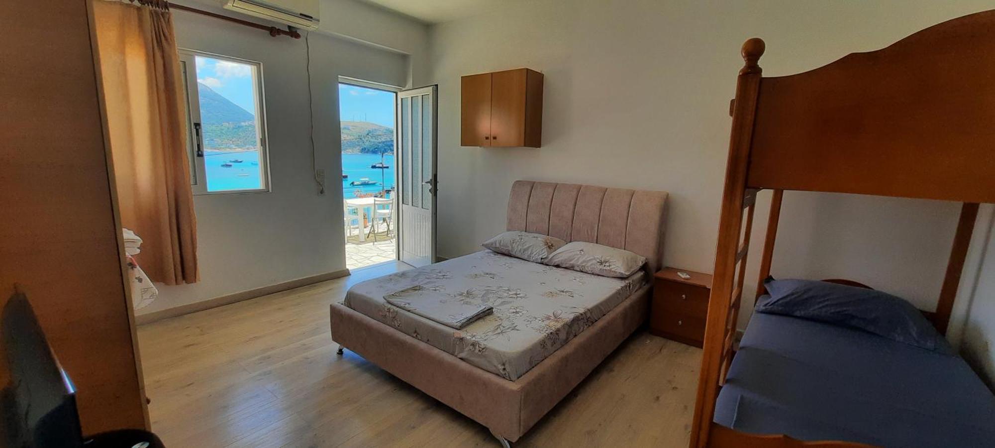 Rooms By The Sea Himarë Pokoj fotografie