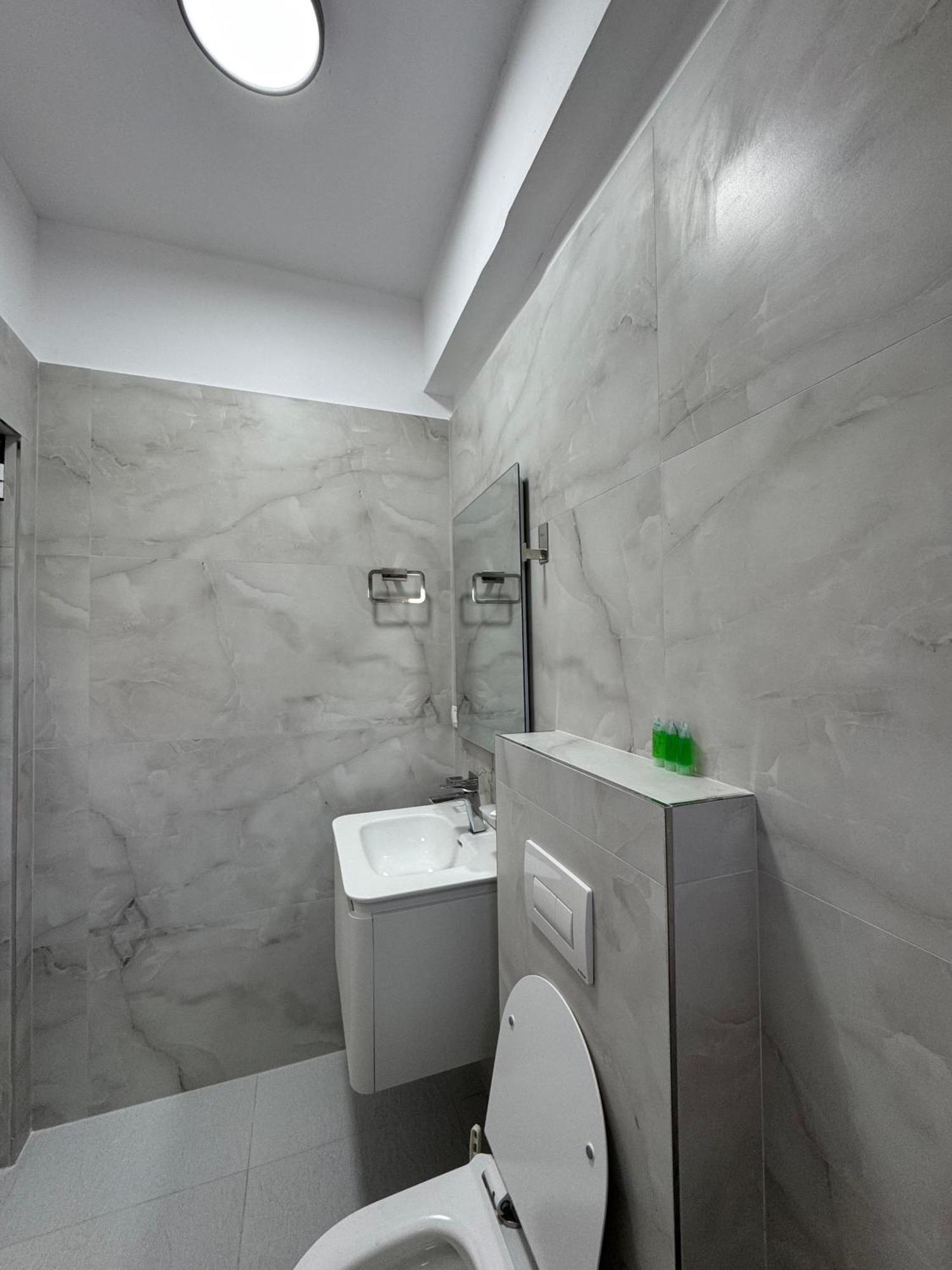 Rooms By The Sea Himarë Pokoj fotografie